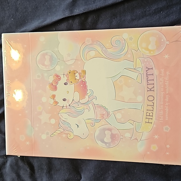 Sanrio Hello Kitty bundle standing mirror, make-up case, Keychain, &  figure NWT - Picture 8 of 9